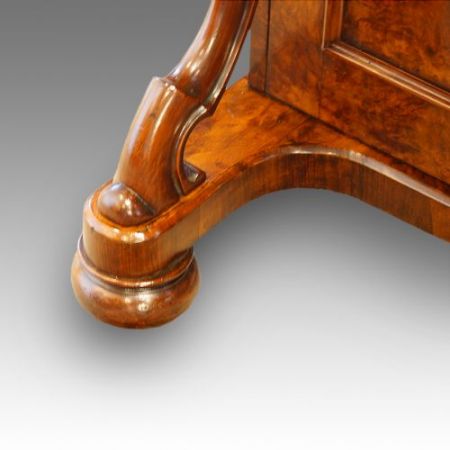 Viktorianischer Davenport Schreibtisch Nussbaum antik ca 1860