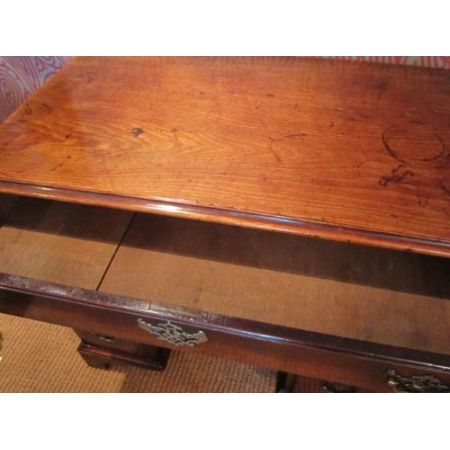 Georgianischer britischer Mahagoni Schreibtisch original antik 1750