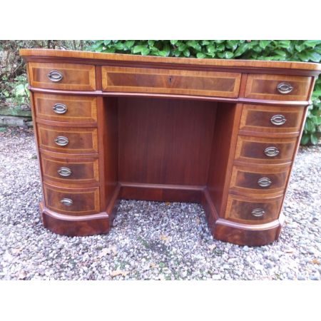 Antiker englischer Mahagoni Schreibtisch ca 1930