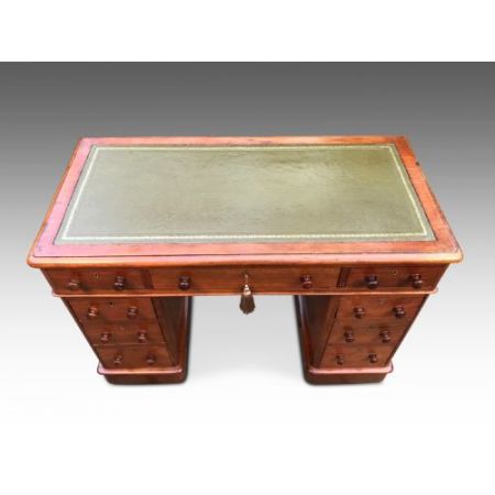 Antiker viktorianischer Nussbaum Schreibtisch britisch ca 1880