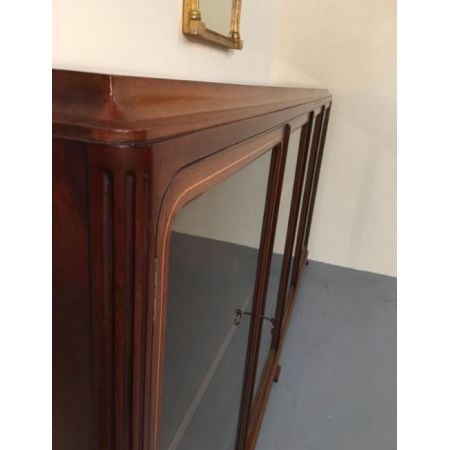 Antiker englischer Mahagoni Bücherschrank ca 1920