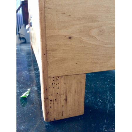 Antiker englischer Kiefern Kleiderschrank Weichholz 1920