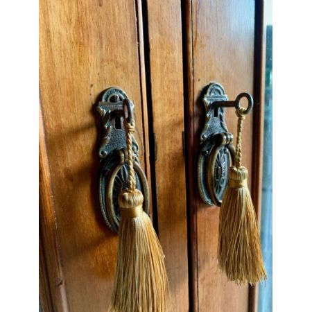 Edwardianischer antiker Kleiderschrank Nussbaum englisch circa 1903