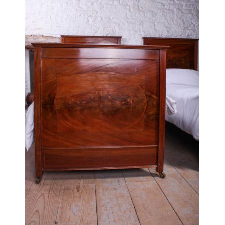 Antike englische Nussbaum Betten Einzelbetten ca 1920