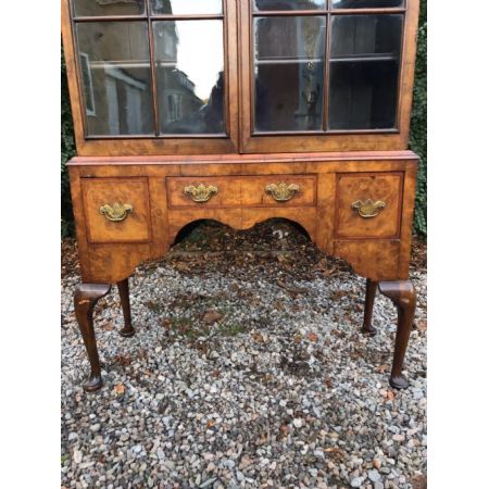 Georgianische antike Nussbaum Vitrine englisch ca 1910