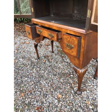 Georgianische antike Nussbaum Vitrine englisch ca 1910