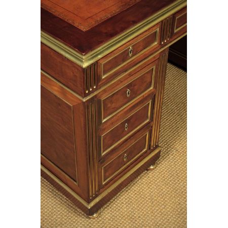 Antiker britischer Mahagoni Schreibtisch ca 1900