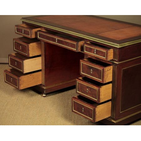 Antiker britischer Mahagoni Schreibtisch ca 1900