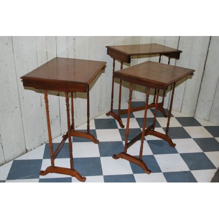 Französische antike Palisander Beistelltische Set ca 1890