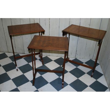 Französische antike Palisander Beistelltische Set ca 1890