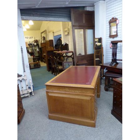 Antiker britischer Eichen Schreibtisch ca 1930