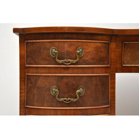 Antiker englischer Schreibtisch Nussbaum ca 1930