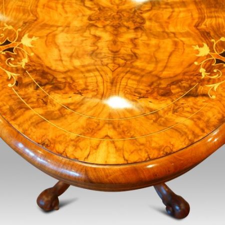 Antiker viktorianischer Nussbaum Tisch englisch ca 1870