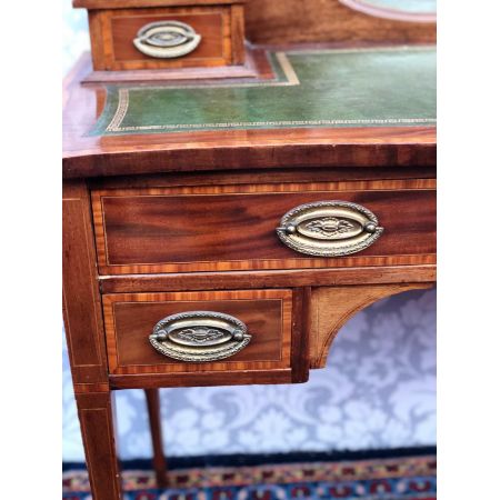 Viktorianischer Mahagoni Schreibtisch Damenschreibtisch antik ca 1850