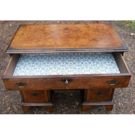 Antiker georgianischer Nussbaum Damen Schreibtisch englisch ca 1900
