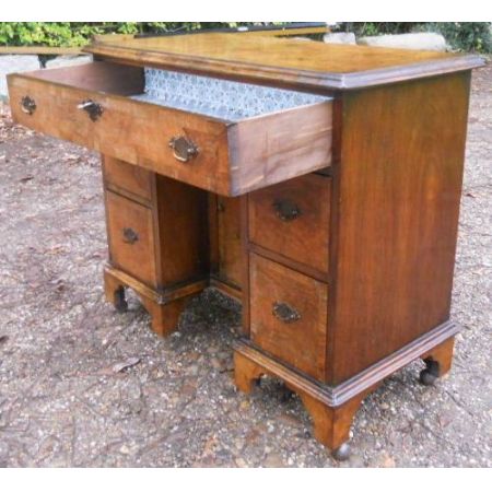 Antiker georgianischer Nussbaum Damen Schreibtisch englisch ca 1900