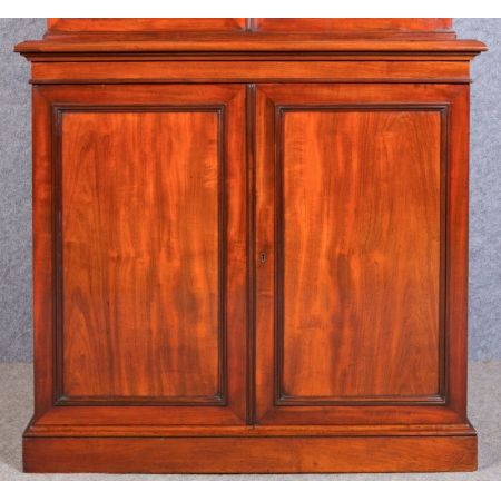 Viktorianischer britischer Mahagoni Bücherschrank antik ca 1870