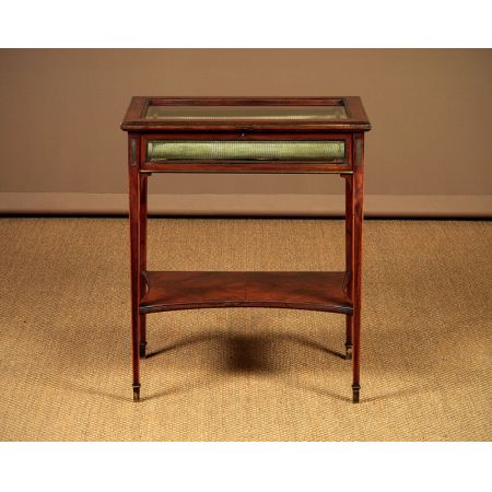 Antiker edwardianischer Mahagoni Beistelltisch Vitrine britisch ca 1905