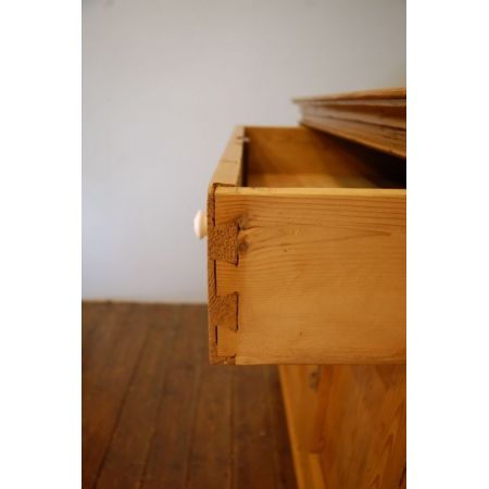 Antikes britisches Landhaus Weichholz Sideboard Kiefern ca 1870