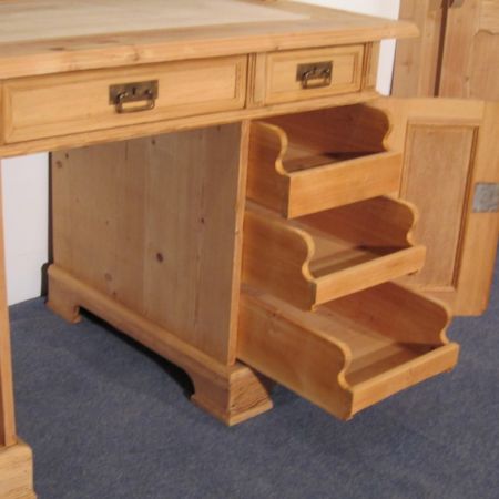 Antiker britischer Kiefern Schreibtisch Weichholz ca 1920