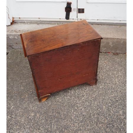 Antike Nussbaum Kommode britisch ca 1830