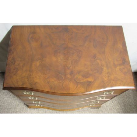 Antike britische Nussbaum Kommode ca 1920