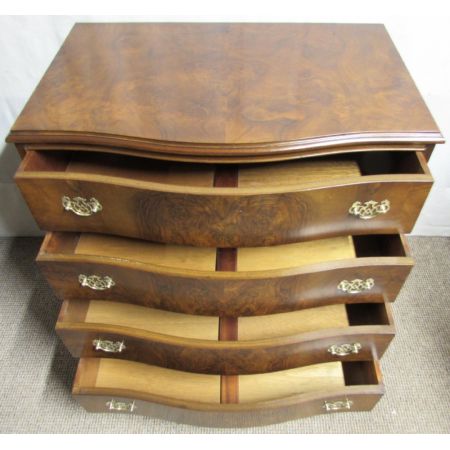 Antike britische Nussbaum Kommode ca 1920