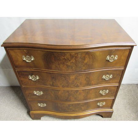 Antike britische Nussbaum Kommode ca 1920