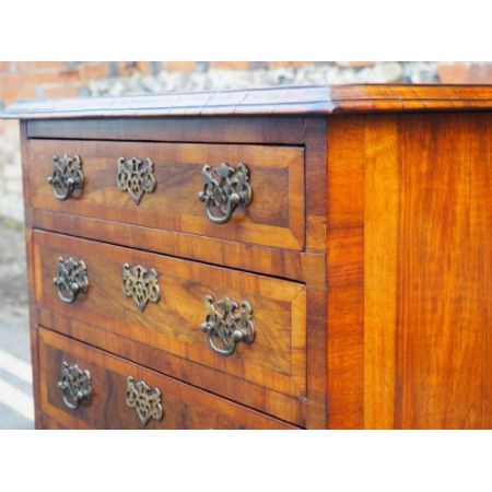 Antike britische Nussbaum Kommode ca 1920