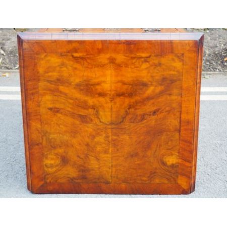 Antike britische Nussbaum Kommode ca 1920