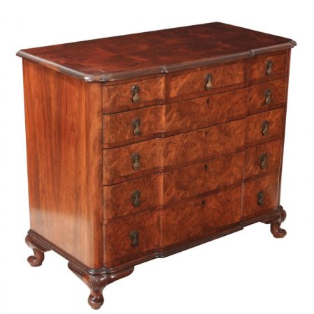 Antike britische Queen Anne Kommode Nussbaum ca 1920