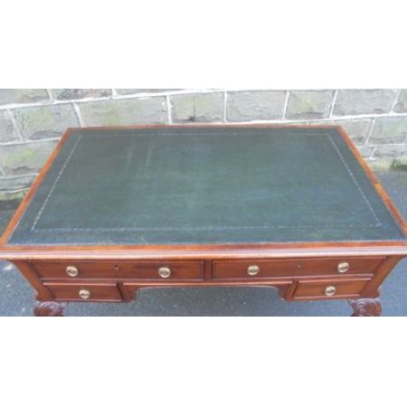 Antiker britischer Mahagoni Schreibtisch ca 1900