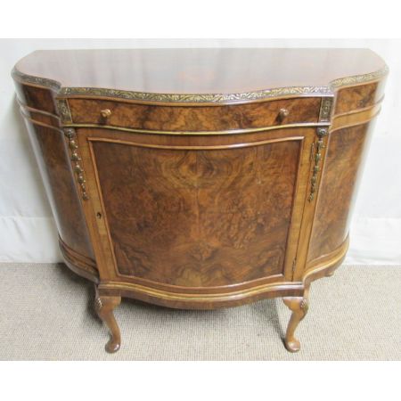 Antikes englisches Sideboard Nussbaum ca 1920