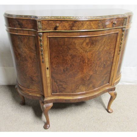 Antikes englisches Sideboard Nussbaum ca 1920
