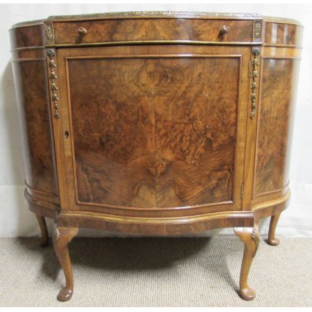 Antikes englisches Sideboard Nussbaum ca 1920