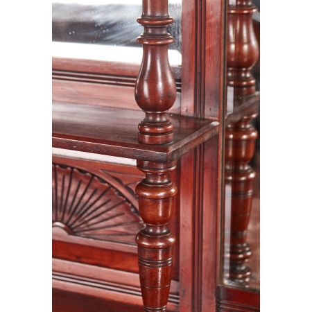 Viktorianisches britisches Nussbaum Sideboard antik ca 1880