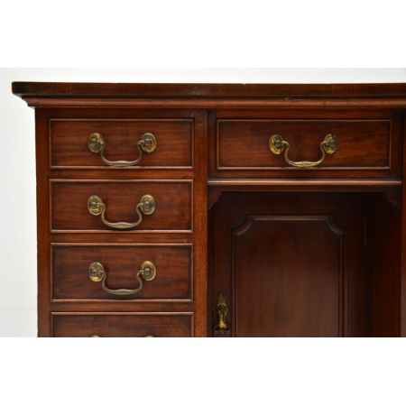 Antiker britischer Mahagoni Schreibtisch ca 1890
