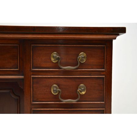 Antiker britischer Mahagoni Schreibtisch ca 1890