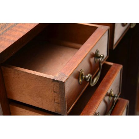 Antiker britischer Mahagoni Schreibtisch ca 1890