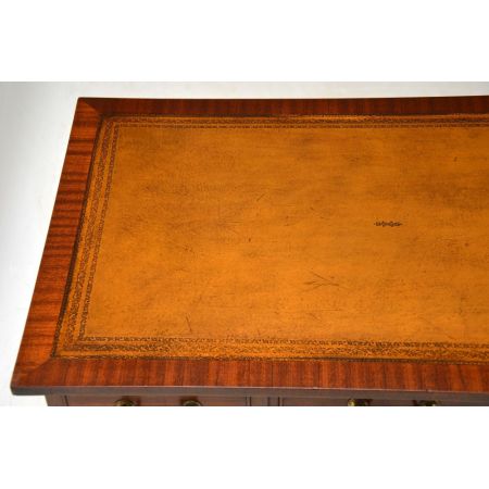 Antiker britischer Mahagoni Schreibtisch ca 1890