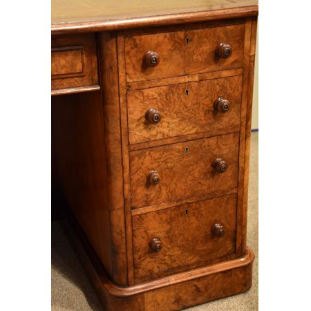 Antiker britischer Nussbaum Schreibtisch 19 Jh