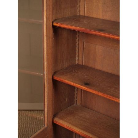 Englischer Art Nouveau Satinholz Bücherschrank antik ca 1920