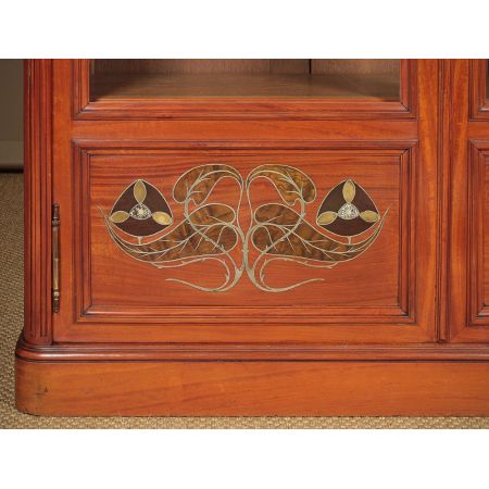 Englischer Art Nouveau Satinholz Bücherschrank antik ca 1920