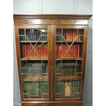 Edwardianischer britischer Mahagoni Bücherschrank antik ca 1900