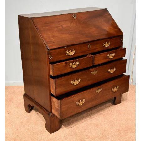 Antiker britischer Mahagoni Eichen Sekretär ca 1740