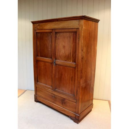 Antiker französischer Kirschbaum Kleiderschrank ca 1850