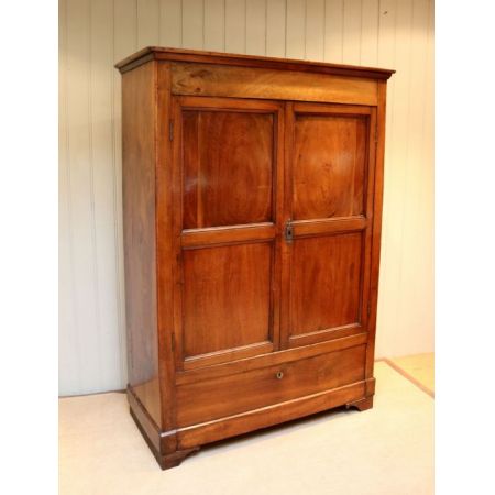 Antiker französischer Kirschbaum Kleiderschrank ca 1850