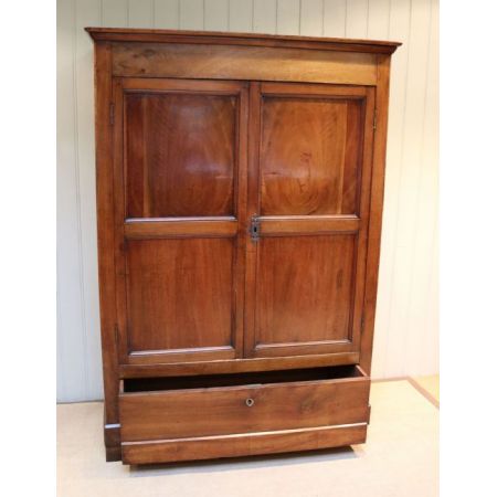 Antiker französischer Kirschbaum Kleiderschrank ca 1850