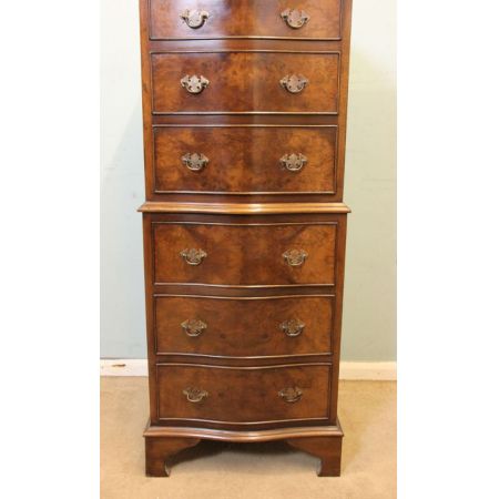 Antike britische Nussbaum Kommode ca 1920