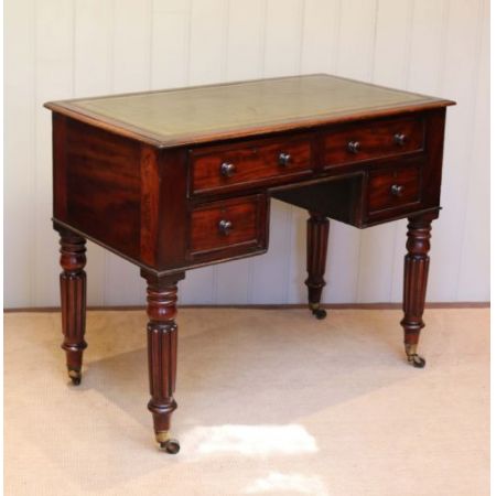 Antiker Englischer Mahagoni Schreibtisch im Gillows Stil ca. 1880